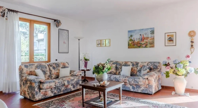 Коттедж Regina Beach Villa, by the beach in Marina di Pietrasanta