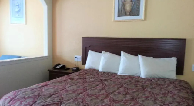 Люкс Scottish Inn & Suites
