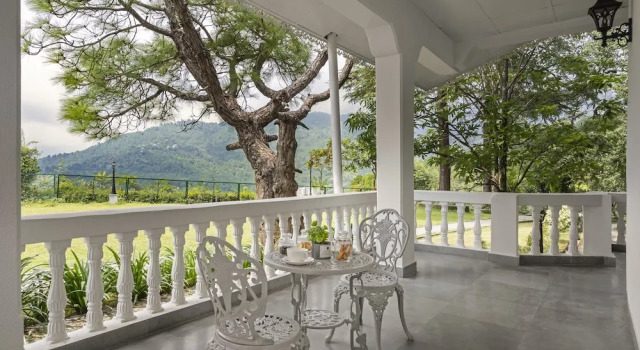 Люкс Executive Brij Anayra, Dharamshala | A Himalayan Luxury Retreat