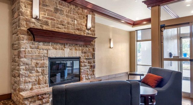 Holiday Inn Express & Suites Milwaukee NW - Park Place, an IHG Hotel, Réserver Hôtel Hôtels SPA à Milwaukee, SPA