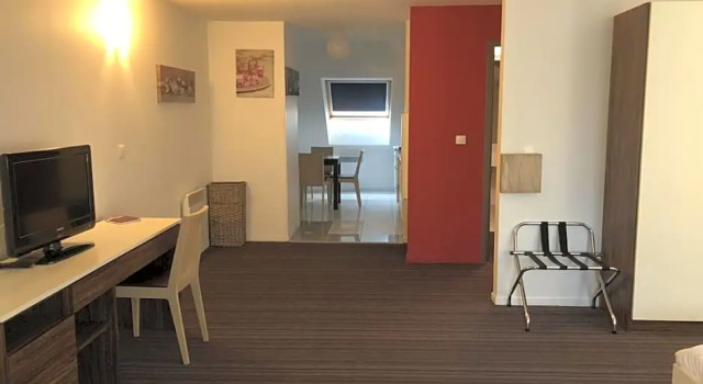 Четырёхместный семейный номер Standard The Originals City, Hôtel Le Coeur dOr, Sedan Est