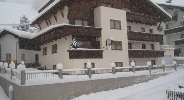 Haus Birgit, Забронировать Отель Отели Тироля 3 звезды, 3*