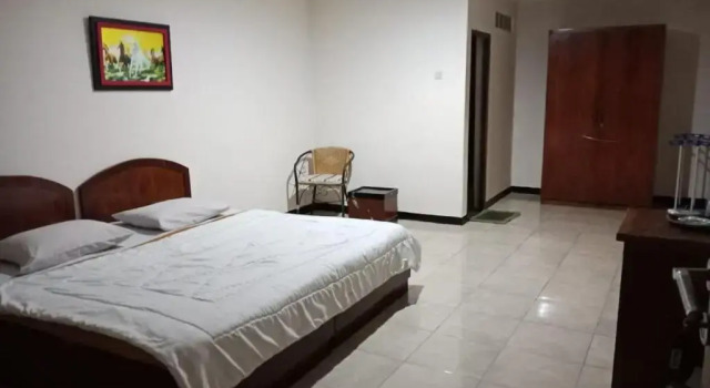 RedDoorz Plus @ Megamendung Puncak Bogor, Rezervovat Hotel Hotely v Megamendung s bazénem, Bazén