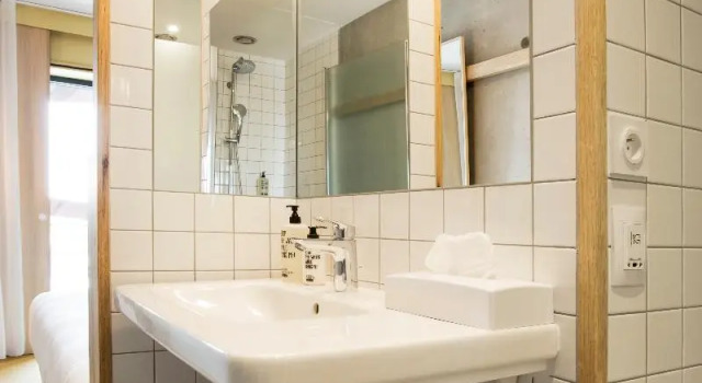 Одноместный номер Standard MOB HOTEL Lyon Confluence