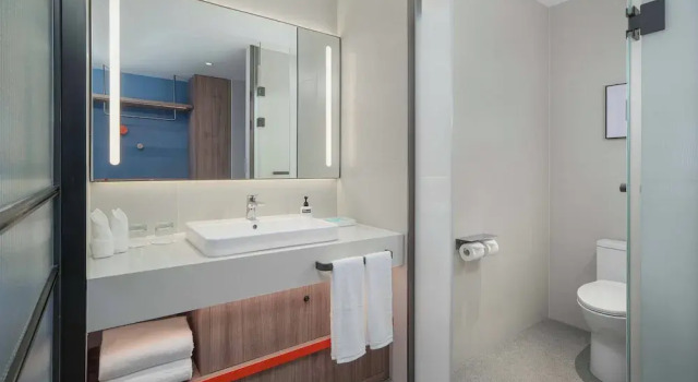 Двухместный люкс c 1 комнатой с видом на город Holiday Inn Express Xian Fengdong by IHG