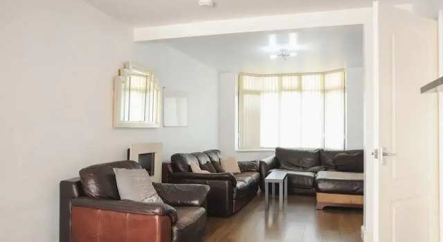 Coventry Deluxe Rooms by Paymán Club, Varaa Hotelli Coventry West Midlands