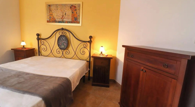 Samira's Home in Otranto, Book Feriehus Sommerhuse i Otranto, Hytte