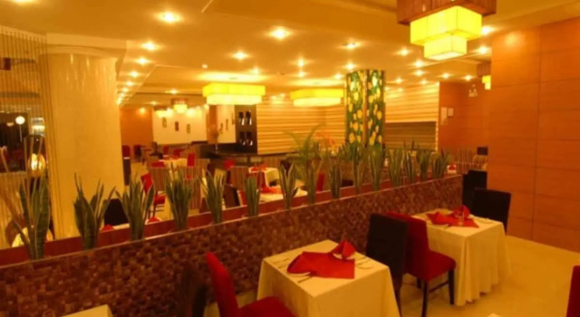 Jintai Hotel, Rezerwuj Hotel Hotele w Kunming z parkingiem, Parking