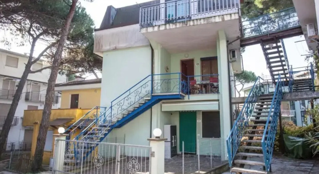 Charming 2-room Apartment in a Peaceful Residential Area