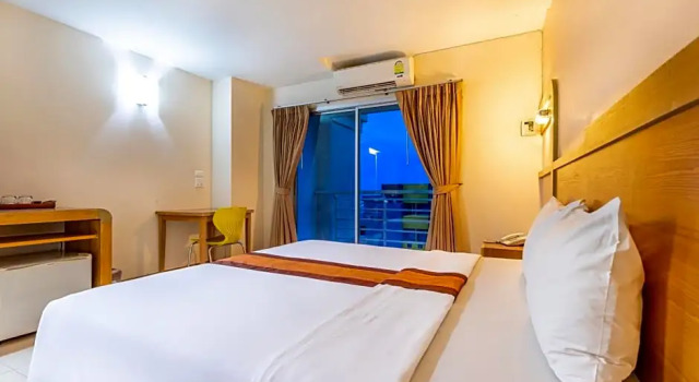 Номер Deluxe Eastiny Plaza Hotel