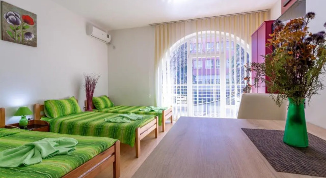 Четырёхместный номер Superior Guesthouse Sunny