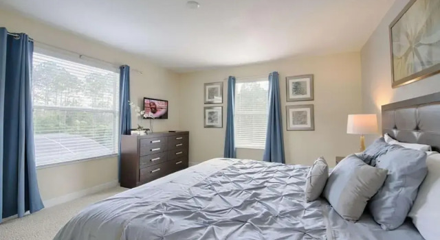 2914 Paradise Palms