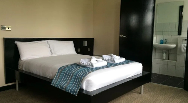 Twinwoods Guestrooms, Buchen Sie Hotel Bletsoe Großbritannien