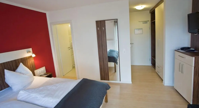 4mex hotel & living, Varaa Hotelli Hotellit Baijeri pysäköinnillä, Pysäköinti