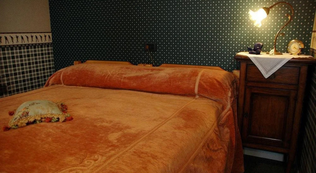 B&B Leonardo, Book Bed and Breakfast Robecchetto con Induno Lombardy