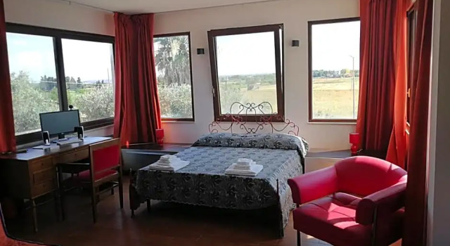 Il Giardino degli Ulivi, Varaa Hotelli Hotellit Galatina pysäköinnillä, Pysäköinti