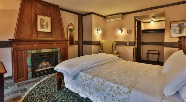 Номер Deluxe Stone Chalet Bed & Breakfast Inn