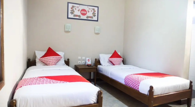 Habitación doble Estándar con balcón Super OYO 942 Srikandi Hotel
