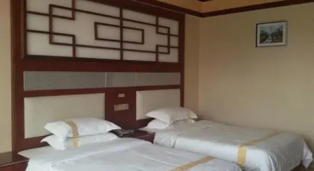 Yibin Bowangshan Pingge Farmstay, Varaa Hotelli Hotellit Sichuan pysäköinnillä, Pysäköinti