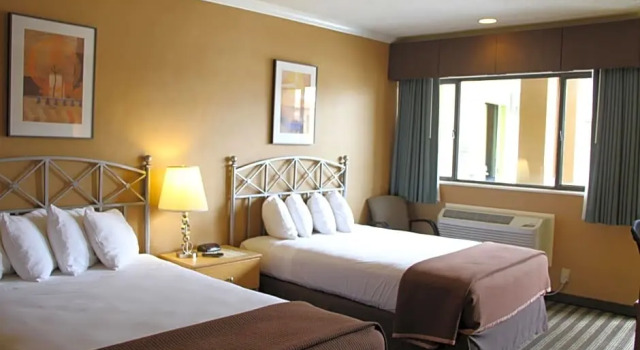 Run of House Civic Center Motor Inn