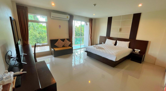 Peak Boutique City Hotel