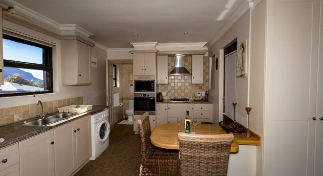 Апартаменты Пентхаус Constantia Vista Guest House