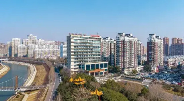 Vienna Hotel (Zhumadian Xiping Guesthouse), Rezervovat Hotel Zhumadian Henan