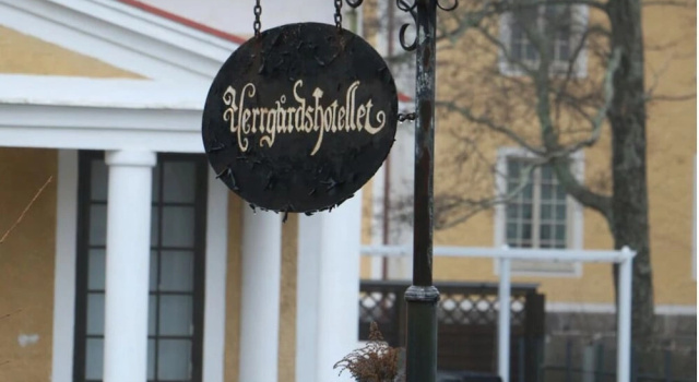 Laxå Herrgårdhotell, Забронировать Отель Лакса лен Эребру