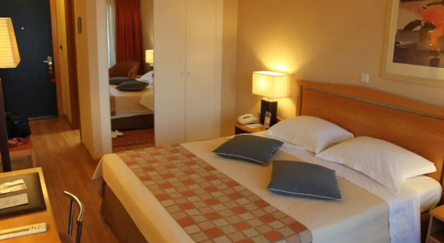 Двухместный номер Standard с балконом и с видом на горы Egnatia City Hotel & Spa