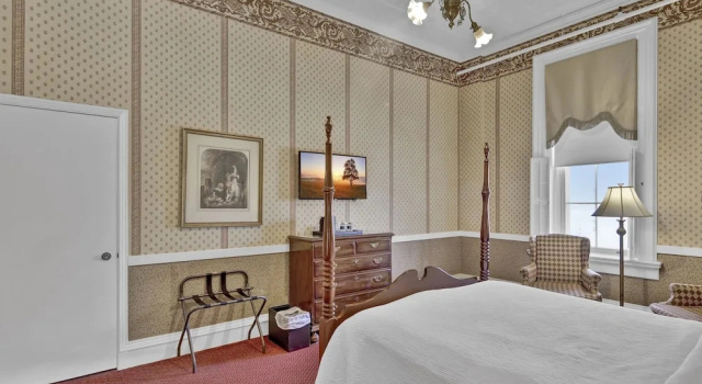 Klassisch Zimmer mit Flussblick St James Hotel
