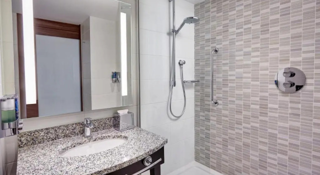 Двухместный семейный номер Standard с красивым видом из окна Hampton by Hilton Bournemouth