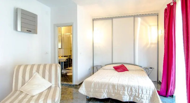 Студия с балконом Apartments Duje