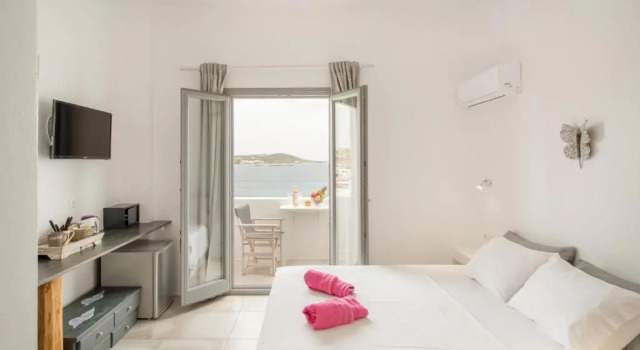 Двухместный номер Deluxe с балконом и с видом на море Irini Rooms