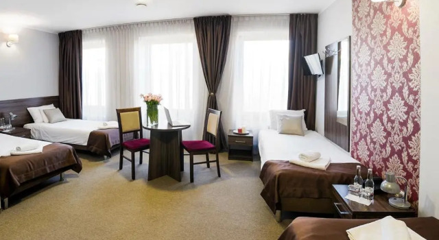 Четырёхместный номер Standard Hotel Dąbrowski