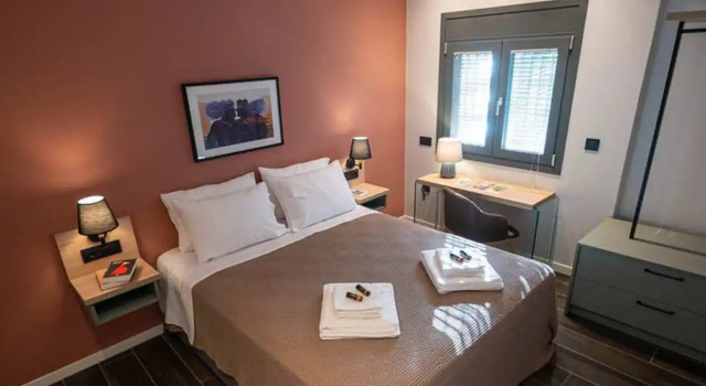 Kalamata Mediterranean Suites & Villas, Забронировать Вилла Коттеджи Каламата, рядом с Парк-музей железнодорожного транспорта Каламаты, Коттедж