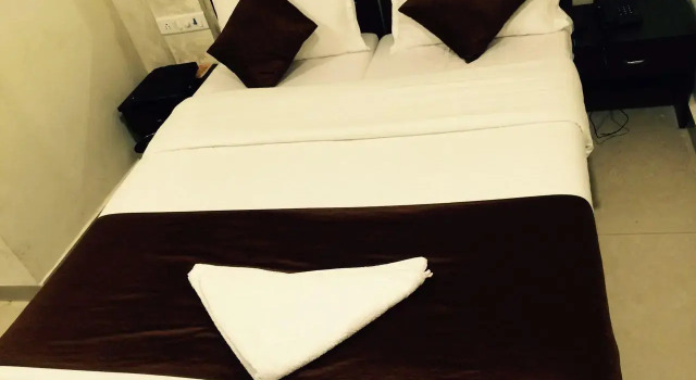 Hotel Majesty Palace, Забронировать Отель Отели Мумбай с завтраком, Завтраки