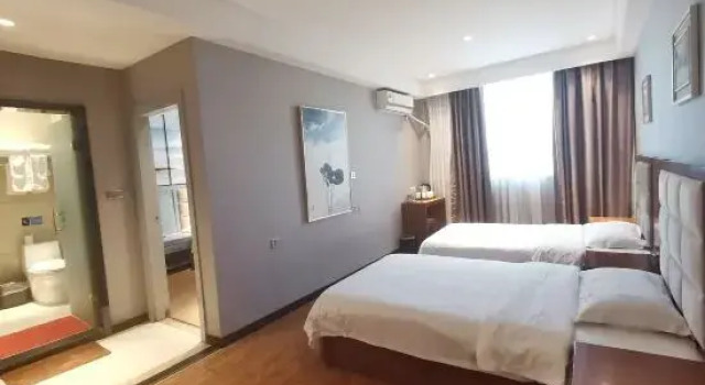 Люкс Business SET Chain Hotel (Jinjishan Road, Chibi)