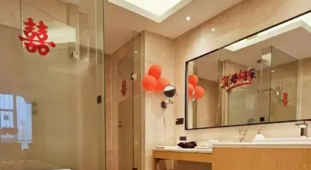 Люкс с красивым видом из окна Harriway Garden Hotel Dongguan