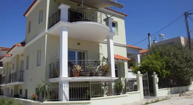 Popart Studio, Prenota Hotel Nauplia 