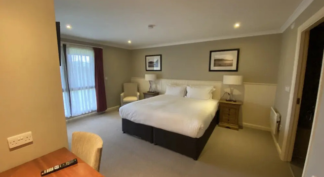 Номер Standard с балконом Luxury Loch Lomond Lodge