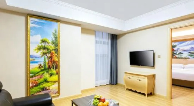 Семейный люкс Deluxe с 2 комнатами Vienna Hotel (Yixing High-speed Railway Station)