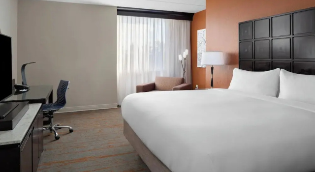 Двухместный клубный номер Standard Renaissance Indianapolis North Hotel