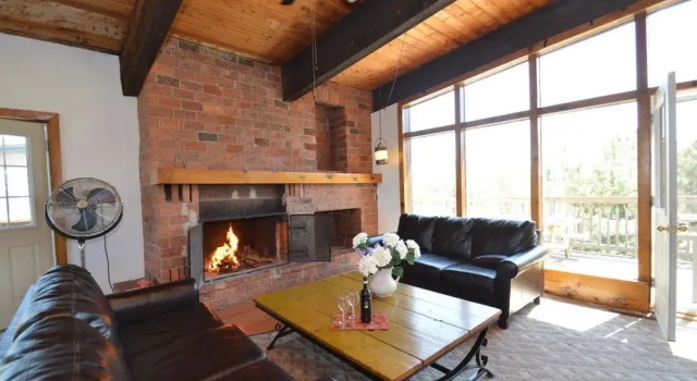 5 Bed Blue Mountain Loft, Varaa Hotelli Blue Mountains 