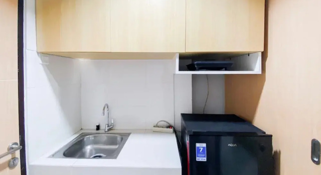 Апартаменты Best Deal And Homey 1Br Without Living Room At The Alton Apartment