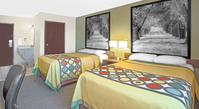 Standard Vierer Zimmer Super 8 by Wyndham Windsor/Madison North
