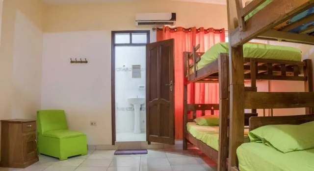 Кровать в общем номере Hostal Killa