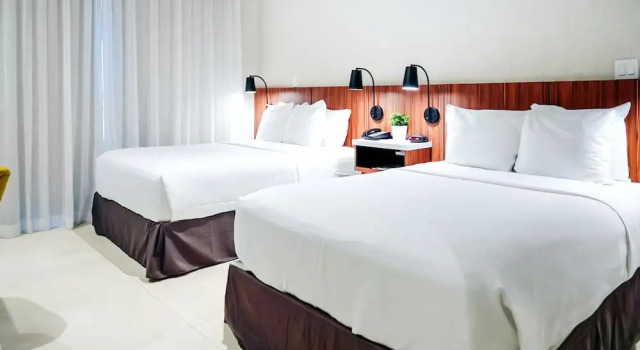 Четырёхместный номер Standard с балконом Ponce Plaza Hotel & Casino