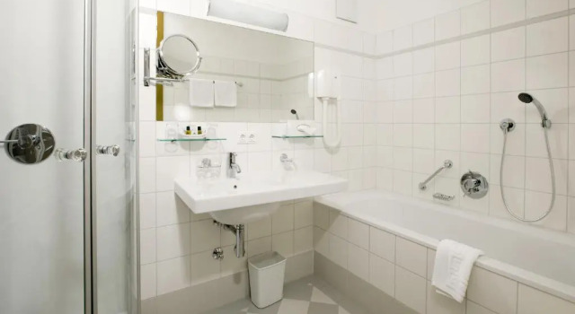 Полулюкс Hotel Richard Löwenherz