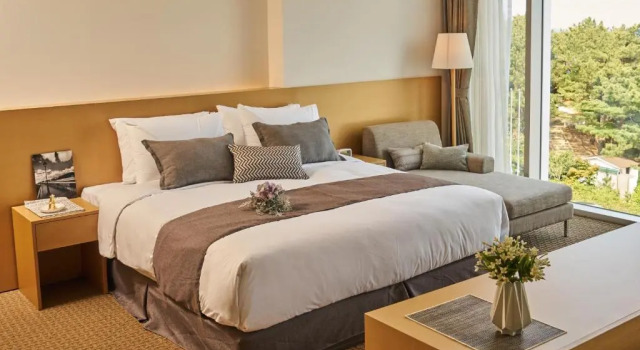 Полулюкс Naksan Beach Hotel