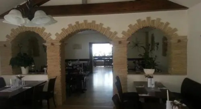 Hotel Restaurant Platamon, Rezerwuj Hotel Feuchtwangen Romantic Road